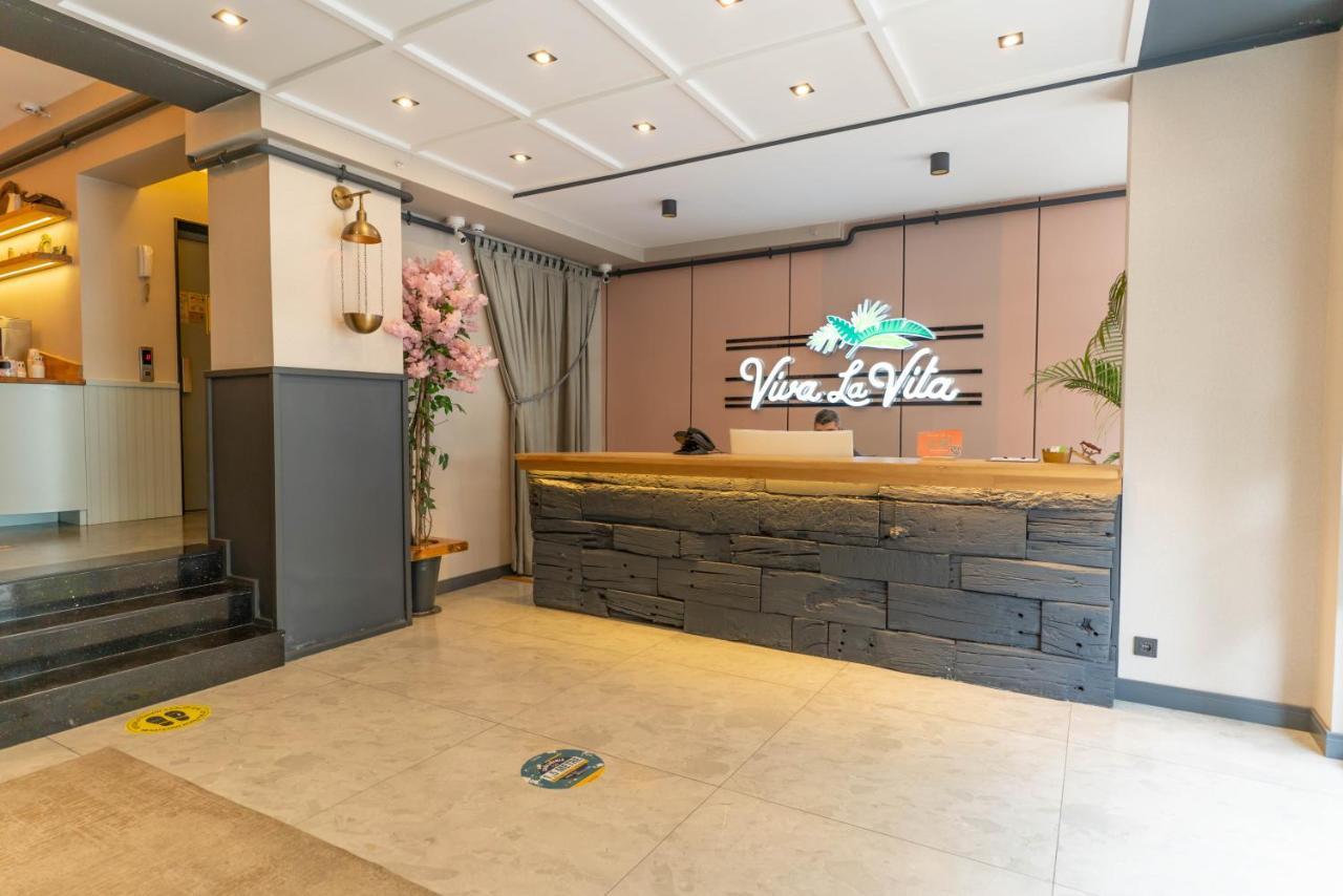 Viva La Vita Hotel İzmir Buitenkant foto