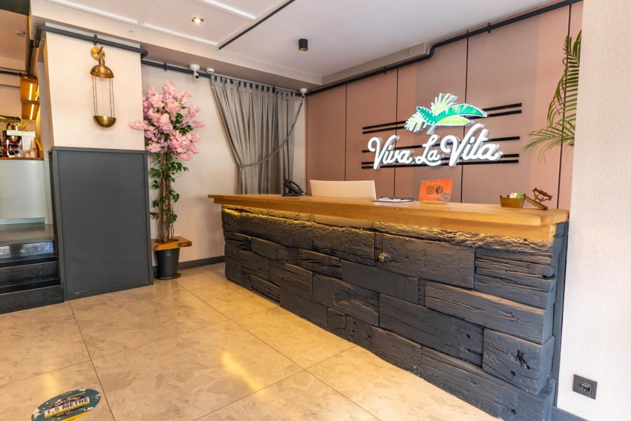 Viva La Vita Hotel İzmir Buitenkant foto